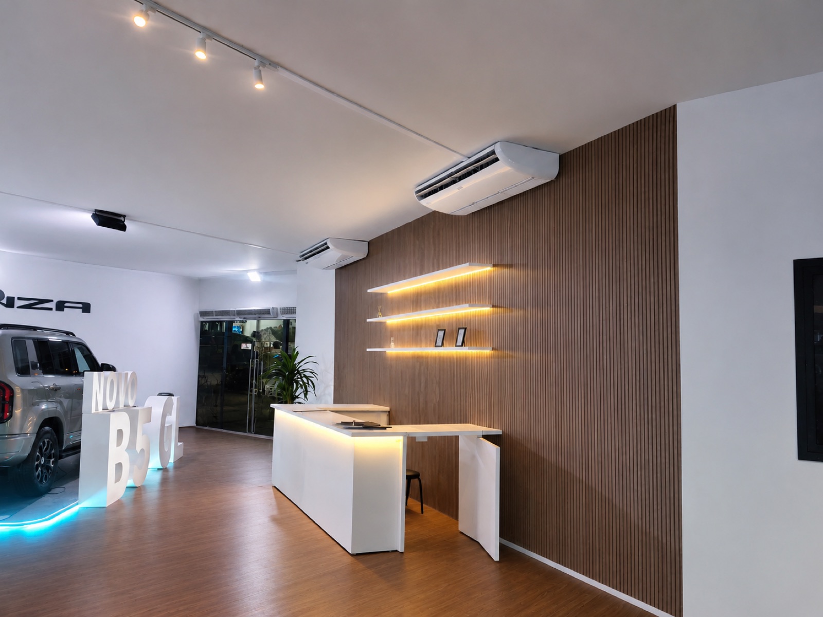 Ambiente corporativo climatizado pela PCL com ar-condicionado split
